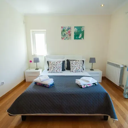 Binny'S House Cascais - Renting Rooms Not The Whole House Alcabideche Exterior photo