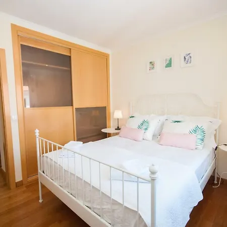 Binny'S House Cascais - Renting Rooms Not The Whole House Alcabideche Exterior photo