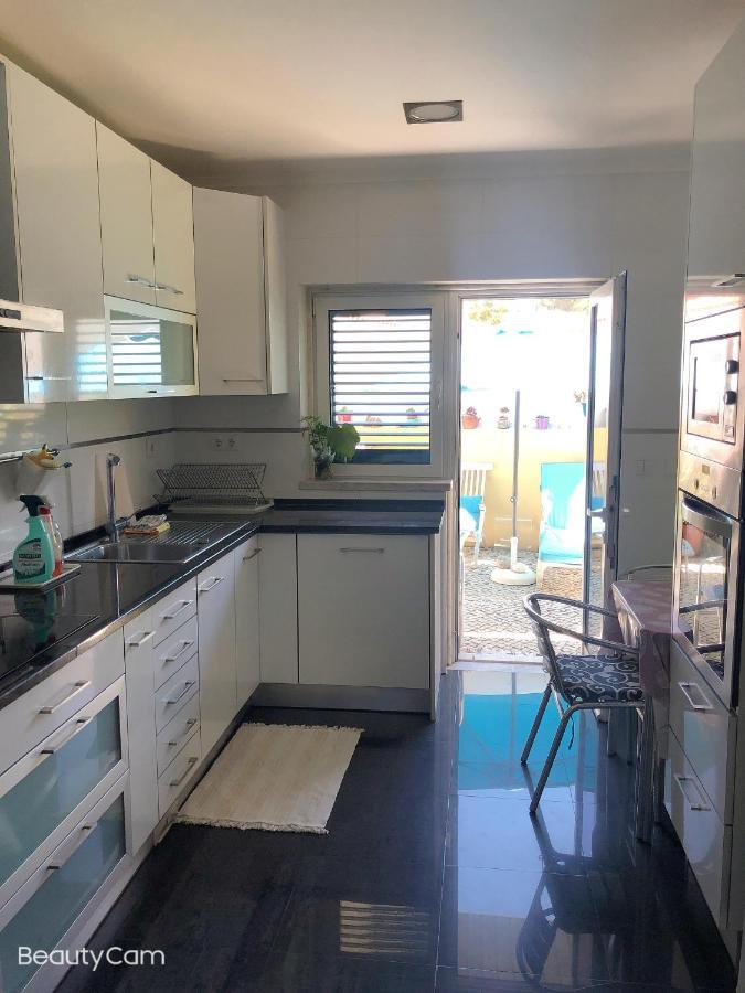 Binny's House Cascais - Renting Not The Whole House Homestay *